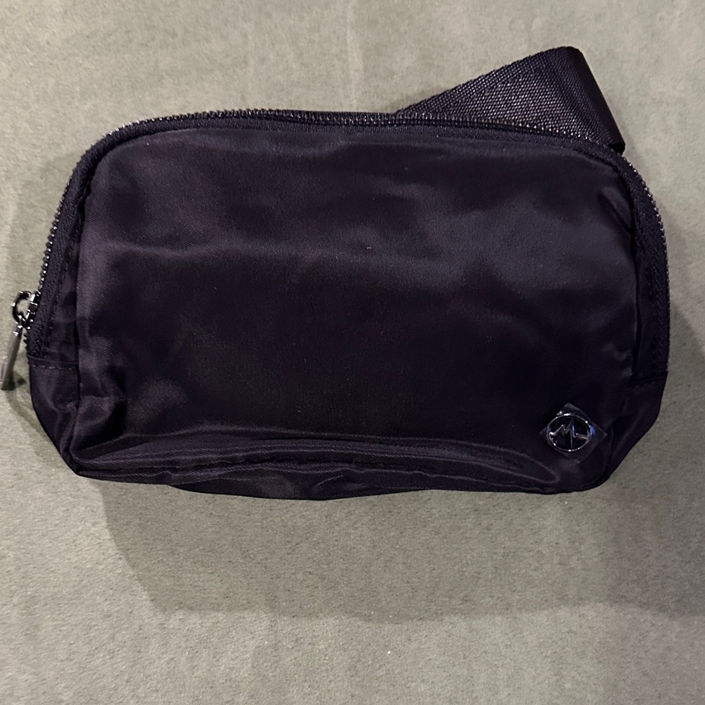 Black Crossbody Pouch Bag - Unbranded